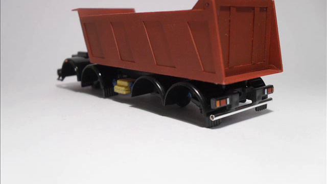 MŚmodeleH0 - Budowa wywrotki. Mercedes-Benz NG 8x8 Herpa Albedo смотреть онлайн