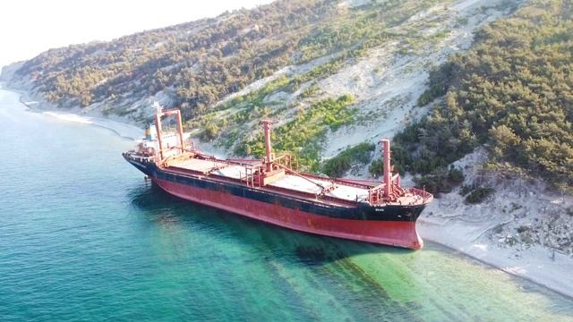 Сухогруз Рио- сел на мель в районе Кабардинки (Краснодарский край). смотреть онлайн