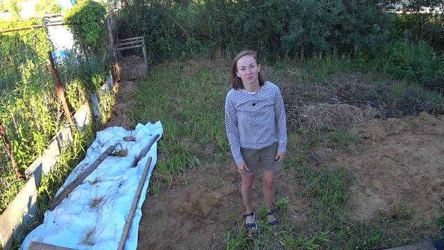 Женские будни на даче. Добрались до задней стороны... смотреть онлайн