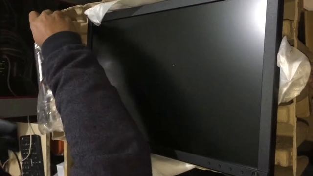 Dell E1920H Monitor Unboxing смотреть онлайн