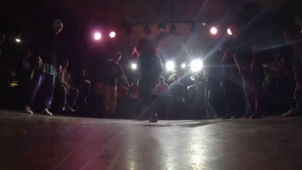 Micky Ones Vs Beat Hunters (1|8 TopRock & Footwork 'BREAK THA NIGHT' Spb 2014)