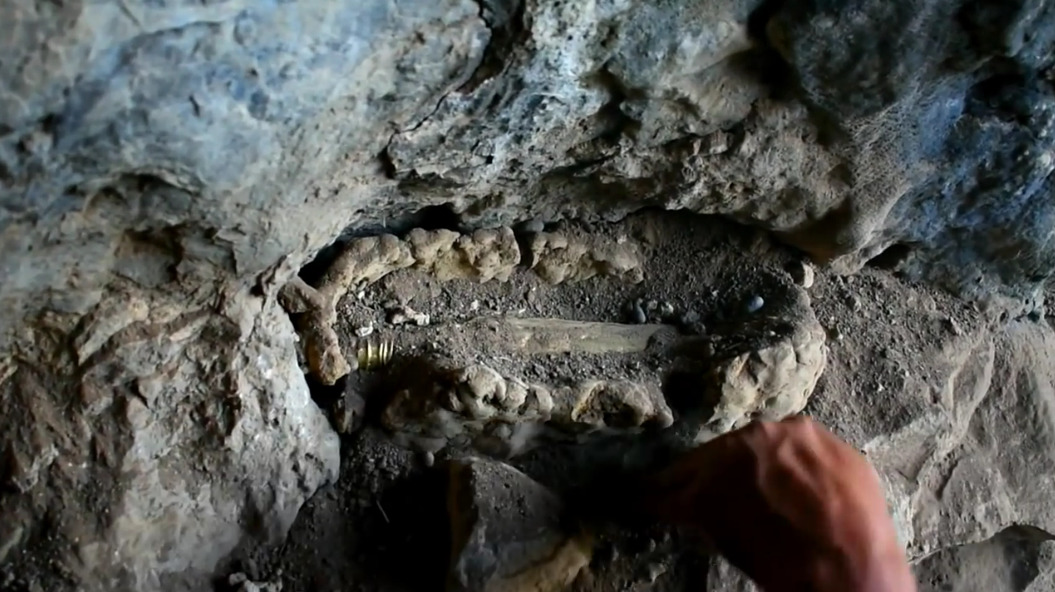 Акинак (2) - обзор находки.mp4