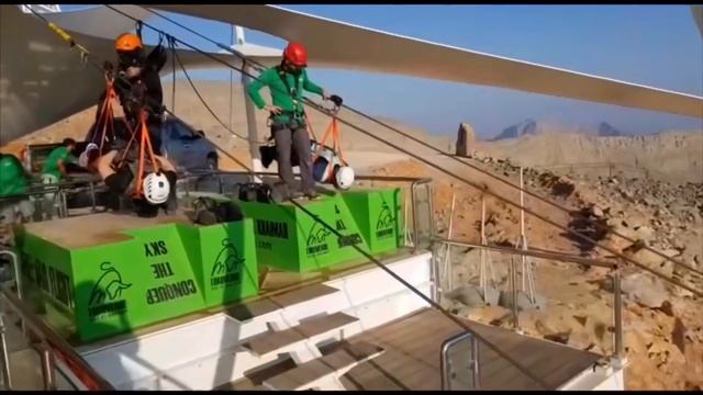 World’s Longest ZipLine - Jebel Jais RAK смотреть онлайн