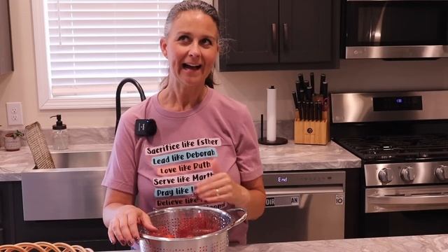 PIZZA SAUCE from Cherry Tomatoes! So Many CHERRY TOMATOES!! смотреть онлайн