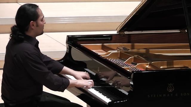 Artem Amaro - Piazzolla "Adios Nonino" Tango Rhapsody смотреть онлайн