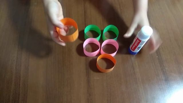 Гусеница Из Цветной Бумаги смотреть онлайн