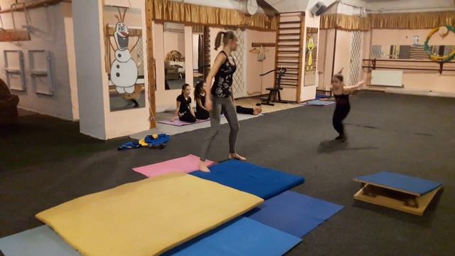 Маховое вперёд. Саша Новикова 2 смотреть онлайн