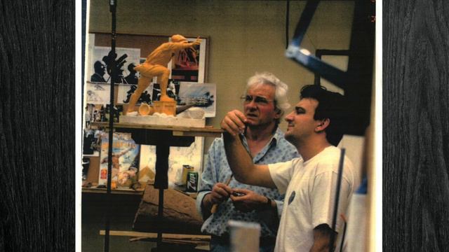 Disney's Hollywood Studios' Cameraman Sculpture смотреть онлайн