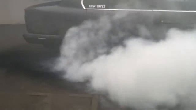 Bandit Стирает покрышку чтоб её поменять . Батайск 20 12 2015 смотреть онлайн