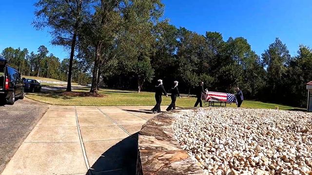 SAYING GOODBYE TO A REAL HERO смотреть онлайн