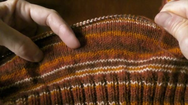 Пряжа Alise superwash - кто-то вяжет носки, а я джемпер!