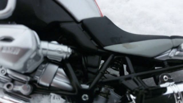 BMW R1200GS Adventure. Как легко и просто поднять байк даже девушке! смотреть онлайн