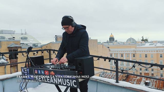 Key Lean - Roofs and Courtyards of St. Petersburg (Melodic & Progressive House Mix) Live DJ Set. смотреть онлайн