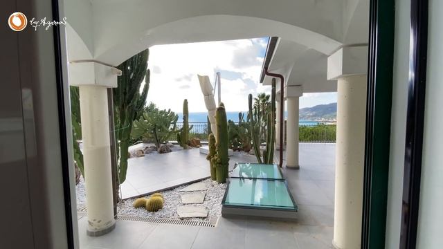 ?Роскошная вилла в Андора с видом на море - Недвижимость в Италии смотреть онлайн