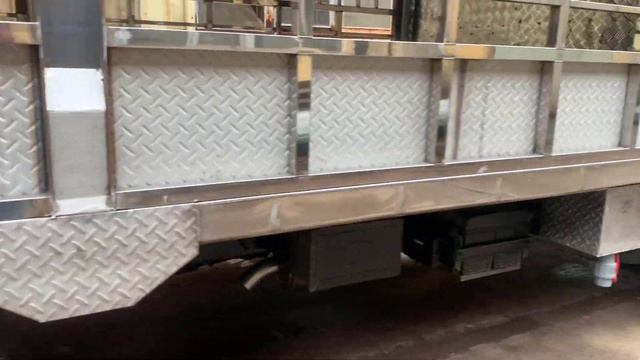 Báo Giá Hyundai 110SP Tấn Chở Lợn 7 Tấn 2 tầng Có Bửng Nâng Hạ #hyundai_7_tấn #110sp #hyundai_110s смотреть онлайн