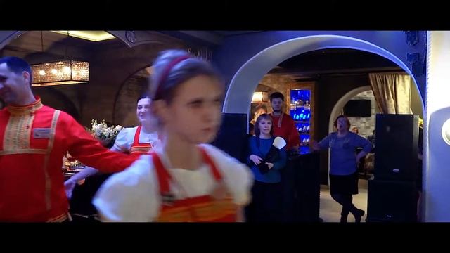 Поющие официанты в Иоанн Васильевич смотреть онлайн