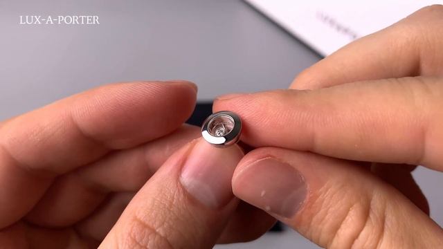 QUICK OVERVIEW CHOPARD EARRINGS 83A017-1001 | COLLECTION HAPPY DIAMONDS ICONS | LUX-A-PORTER