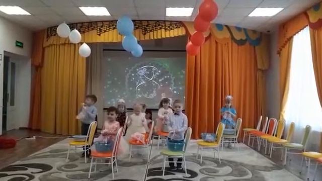 "Маме станем помогать, будем мы бельё стирать". смотреть онлайн