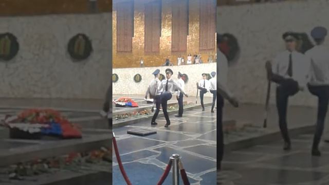 Смена караула на Мамаевом кургане смотреть онлайн