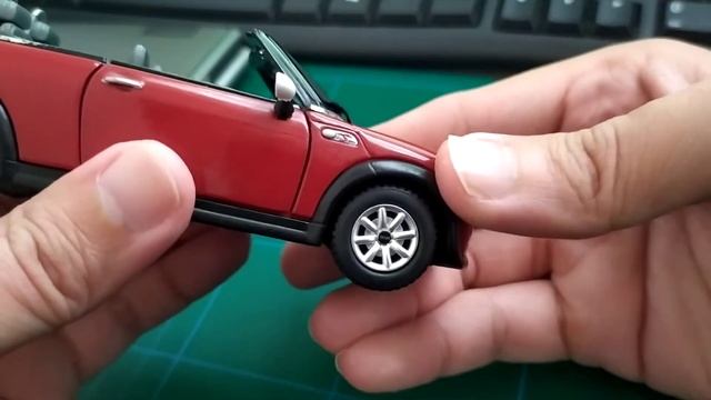 147_Diecast MINI COOPER S by Kinsmart смотреть онлайн