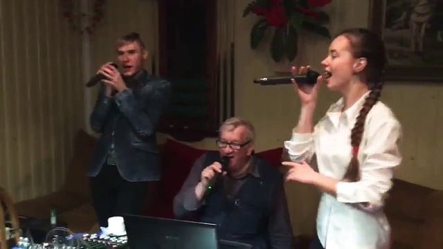 Листья желтые - Трио из Привольной. В Грэгори клаб смотреть онлайн