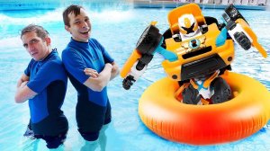 Видео машинки Трансформеры - Тоботы в Аквапарке! Онлайн видео шоу Акватим. Новые игры для мальчиков