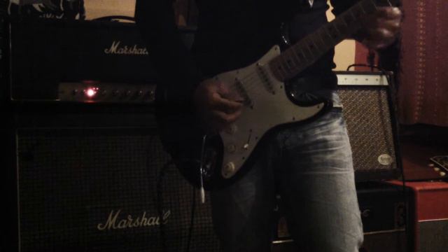 Fender Stratocaster 1971, Marshall JMP 70'is Baldringer modified, Box Marshall1972 смотреть онлайн