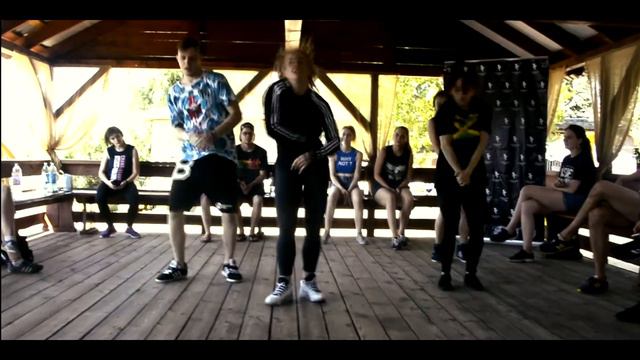 Танцевальная турбаза \ Kari Gyal \ Dancehall смотреть онлайн