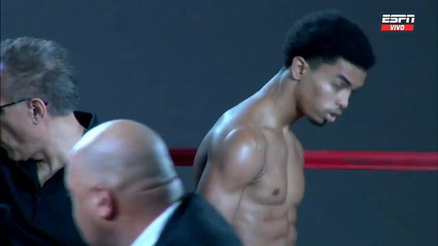 Jonathan López vs José Santos González смотреть онлайн