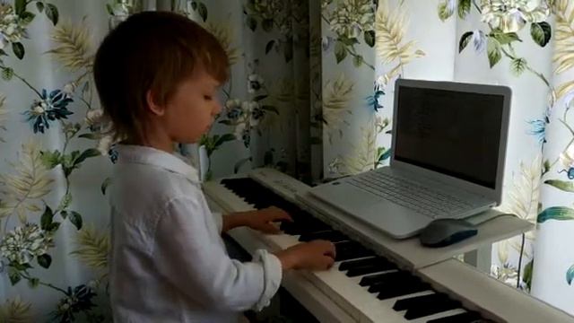 Vasya. Хроматическая гамма в расходящемся движении в одну октаву от "РЕ" смотреть онлайн