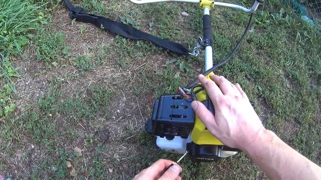Как запустить бензиновую газонокосилку. Отличный триммер. смотреть онлайн