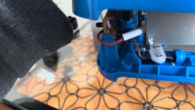 Ремонт тостера BBK TR81M не фиксируется клавиша удержания смотреть онлайн