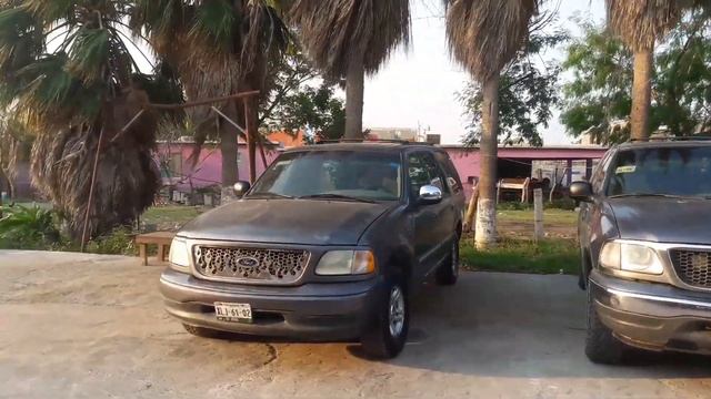 FORD /EXPEDITION CLUB /4 CAMIONTAS /EN MATAMOROS /PURAS MAMALONAS . смотреть онлайн