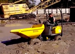 Вездеходный мини-самосвал (думпер)