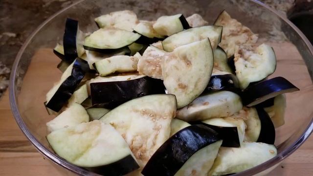 Курица с овощами по-азиатски. Рецепт Димы Кулинахера. Chicken oriental style. English Subtitles. смотреть онлайн