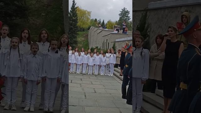 На Мамаевом кургане тишине - TALI и Smile.Music.Style. смотреть онлайн