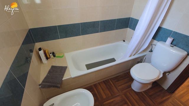 Bungalow en Torrevieja planta alta con solarium 55 m2. Inmobiliaria en la Costa Blanca España смотреть онлайн