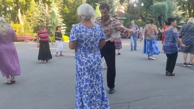 Танцы/Харьков/Dancing/Два билета в это лето /20.08.2023/?? смотреть онлайн
