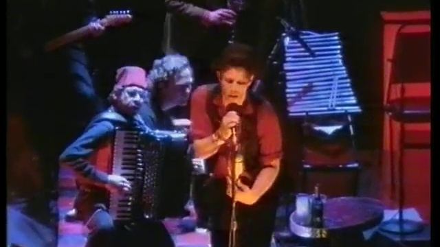 Tom Waits - Rain Dogs смотреть онлайн