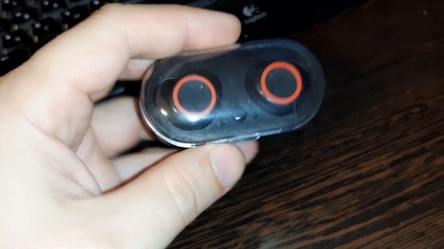 Подскажите как сделать сопряжение наушников. В китайской инструкции не понимаю. смотреть онлайн