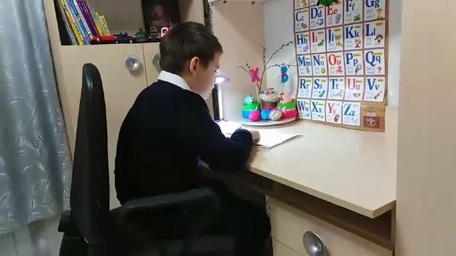 Корчагин Трофим (Константин Фофанов - Под напев молитв пасхальных) смотреть онлайн