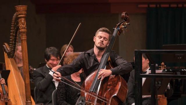Marek Romanowski performs Nine Variants on Paganini by Frank Proto смотреть онлайн