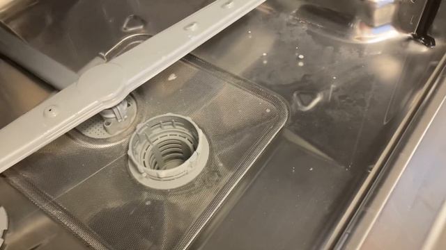 Протекает посудомойка BEKO. Одна из причин. смотреть онлайн