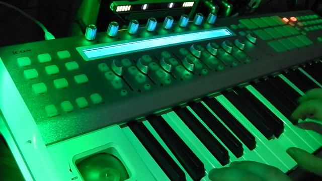 iCON Inspire 5G2 Cakewalk SPS25 Ploytec PL2 | IDM electronic Music Session Superteclados.com смотреть онлайн