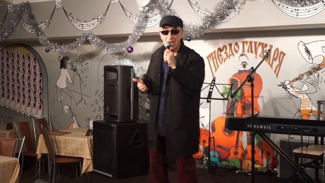 Человек в Футляре (Гнездо Глухаря, январь 2015)