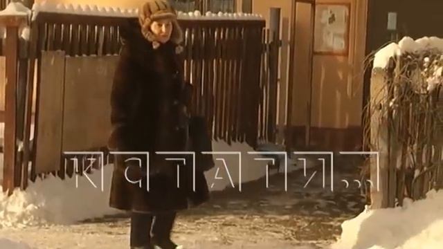 Шокирующие оздоровительные процедуры на 30 градусном морозе от нижегородской пенсионерки смотреть онлайн