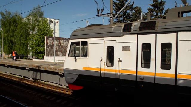 ЭД4М-0473 отправляется с Белорусского вокзала смотреть онлайн