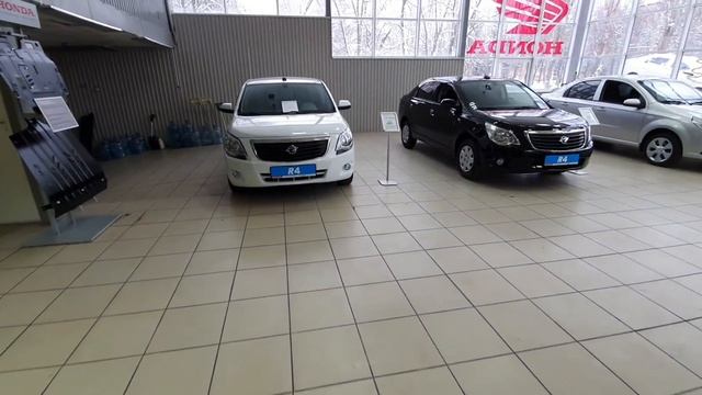 Ravon автосалон. Ravon же не Chevrolet? Ravon R2, Ravon R3, Ravon R4