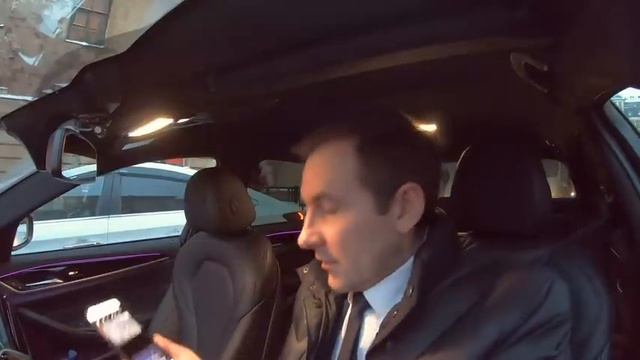 БУДНИ БИЗНЕС ТАКСИСТА/ ОТКРЫВАЕМ ДВЕРИ ПАССАЖИРАМ/ЦЕЛУЕМ, ПРОВОЖАЕМ смотреть онлайн