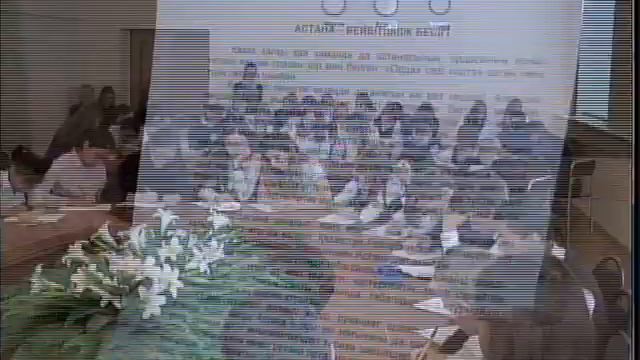 Сегодня в 11 часов по всей стране прошли открытые диктанты на тему: «Астана — бейбітшілік бесігі» смотреть онлайн